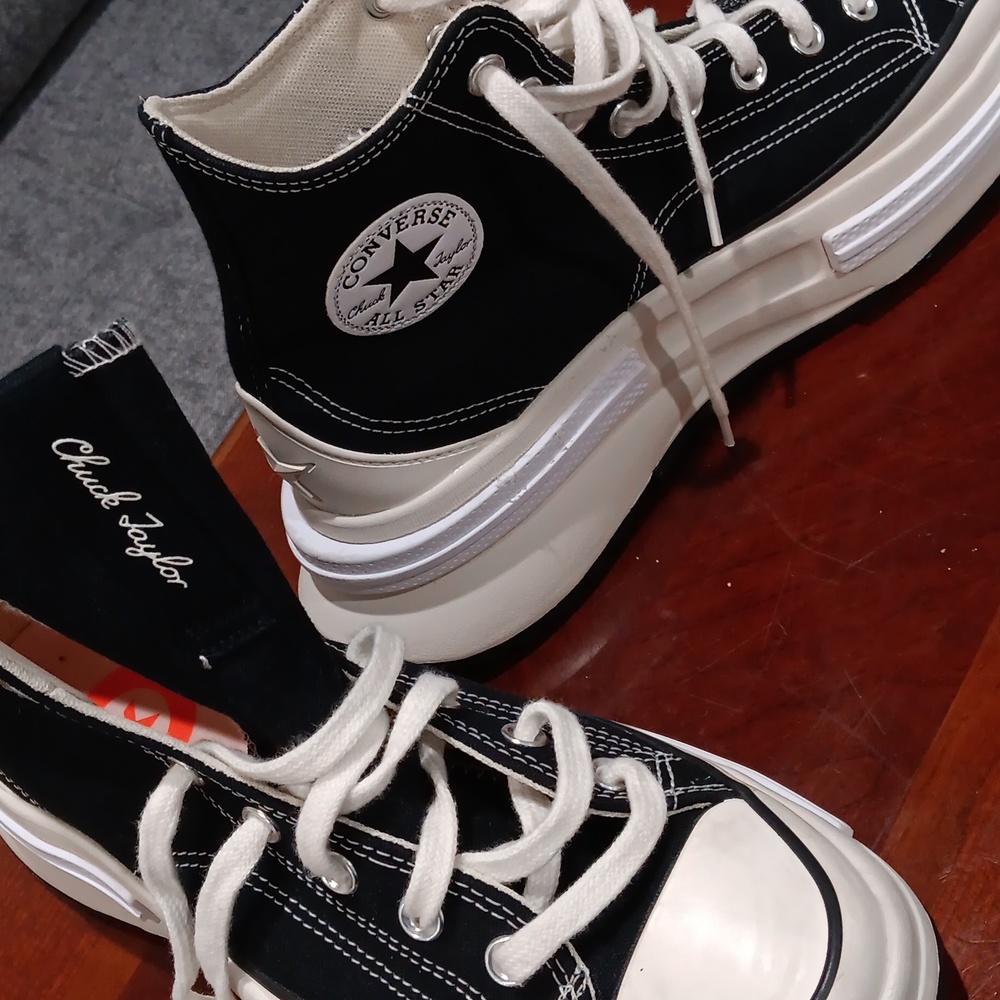Converse All Star Chuck Taylor- For Men, Size 8 1/2